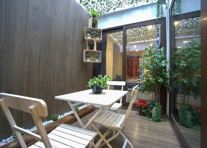 Rentalsevilla Cool & Design Apartment *