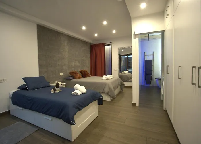 Rentalsevilla Cool & Design Apartment *